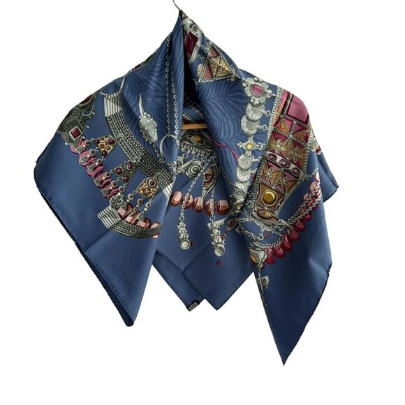 Auth HERMES Carre 90 - Blue Gray Pink Multi Scarf - Picture 1 of 4